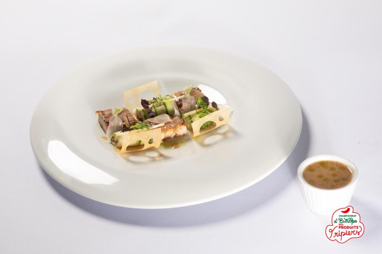 Logis Hotel Restaurant De L'Abbaye Ferrieres-en-Gatinais Eksteriør bilde