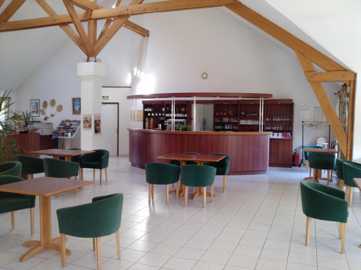 Logis Hotel Restaurant De L'Abbaye Ferrieres-en-Gatinais Eksteriør bilde