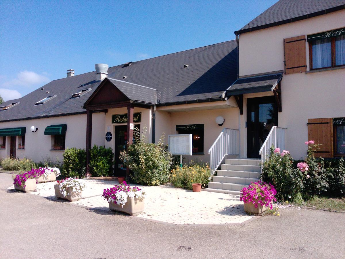 Logis Hotel Restaurant De L'Abbaye Ferrieres-en-Gatinais Eksteriør bilde